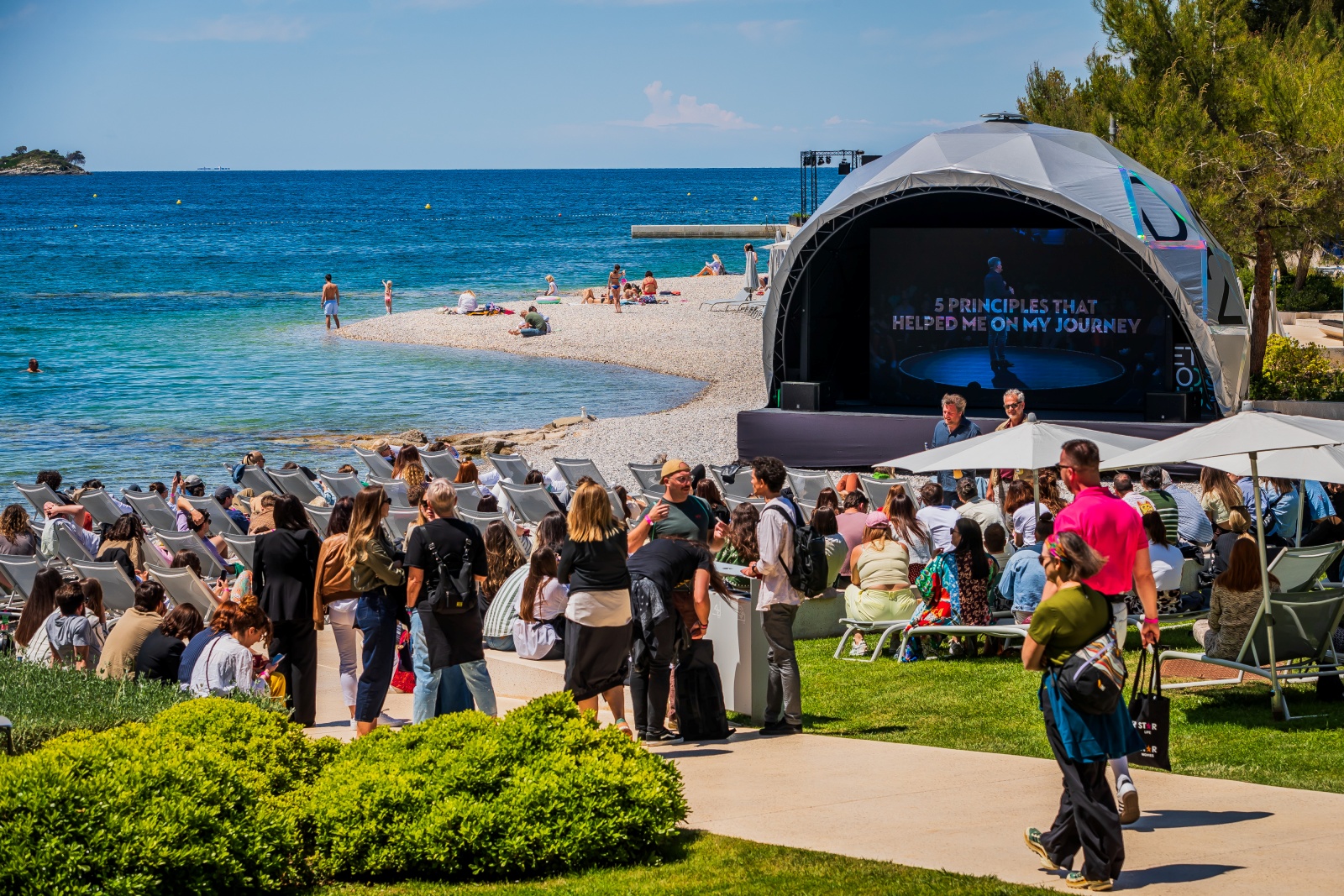 A program that opens up the reality of entering the industry